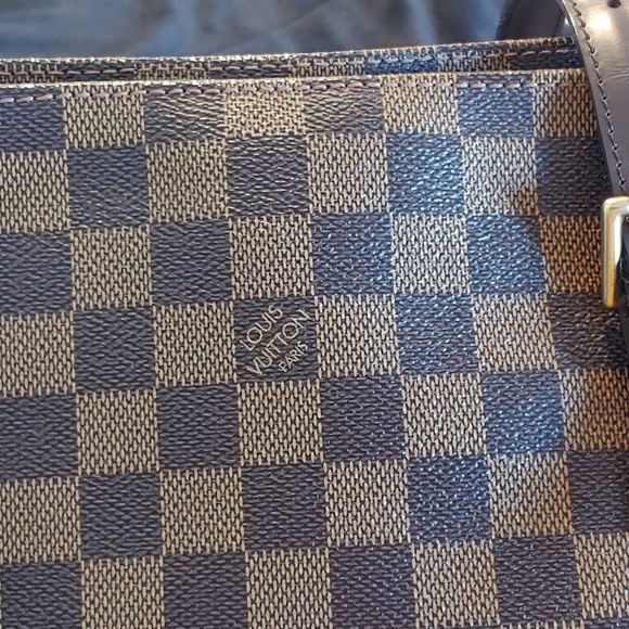 Authentic Louis Vuitton Chelsea Damier Ebene - Picture 11 of 16
